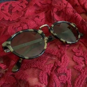 Madewell sunglasses (classic style)